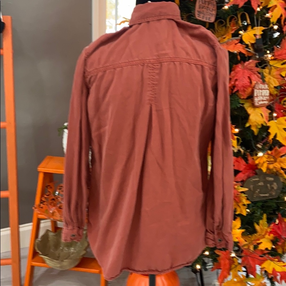 Size Medium Button up - Picture 3 of 6